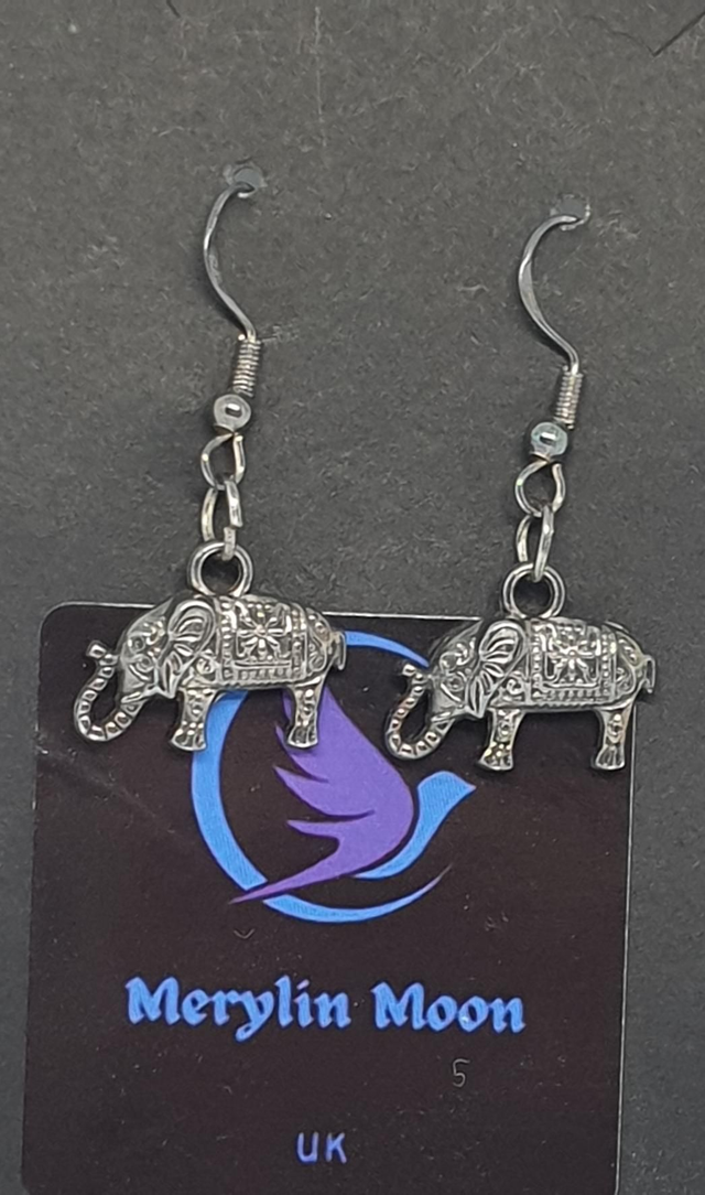 Medium Elephant Earrings 