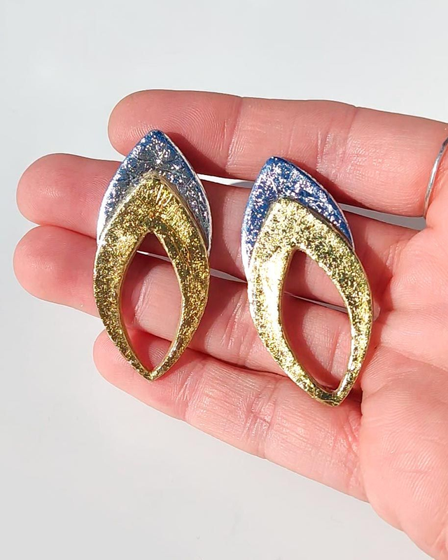 Lumbre dorado y plateado brillante