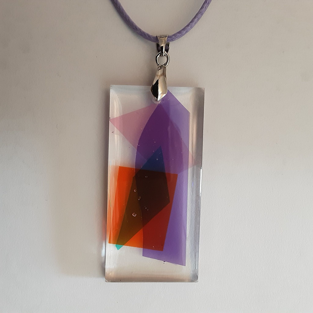 Pendentif grand rectangle collection vitrail-incrustation bleu orange et mauve