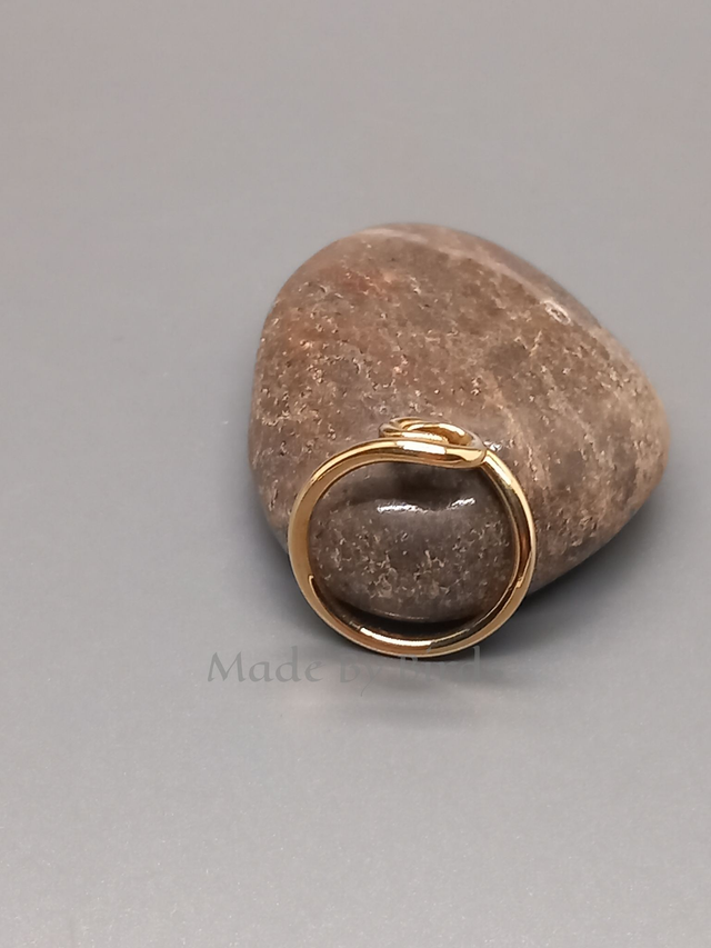 Rolling Swirl Brass Ring