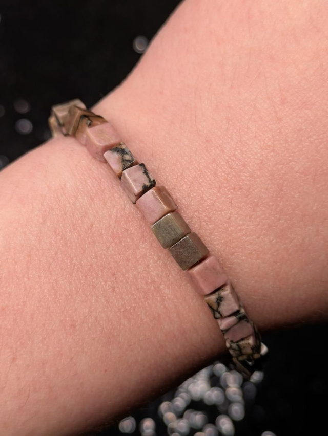 Bracelet rhodonite carré 