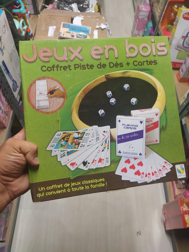 COFFRET PISTE EN BOIS DES ET CARTES