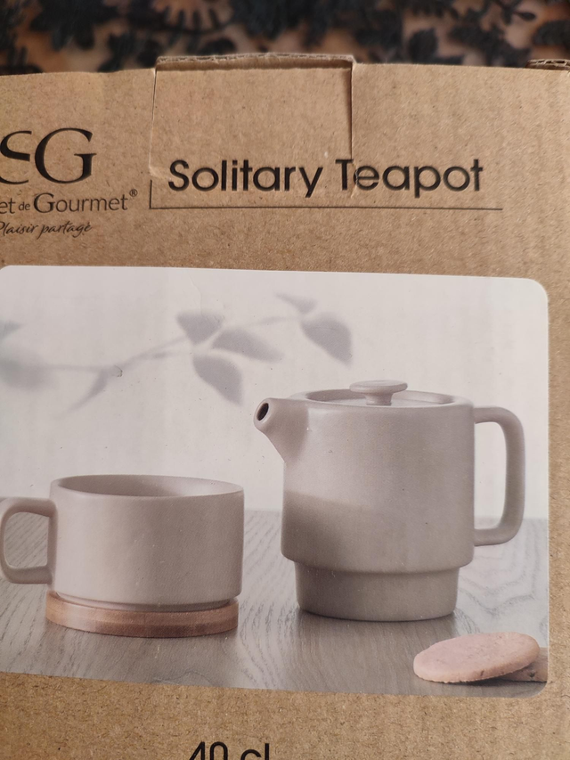 Théière solitaire beige
