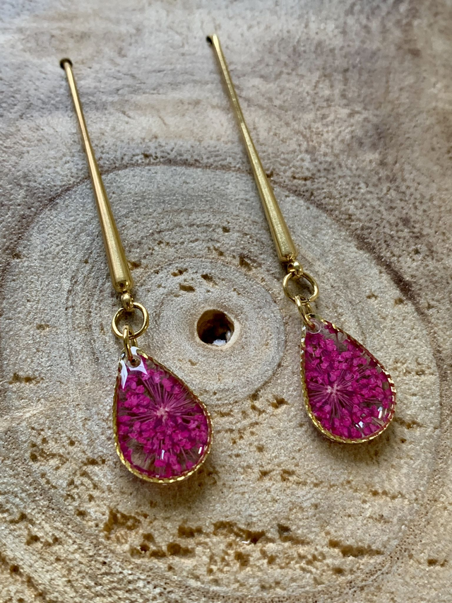 Roses : boucles d'oreilles pendantes (dorées)