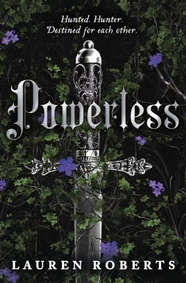 (AGE 14+) Powerless - Lauren Roberts - Book 1