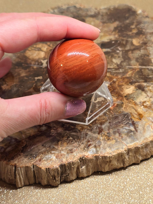 Jaspe rouge forme sphère