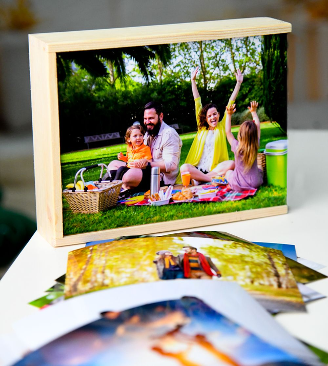 000-100 foto 13x18 con scatola in LEGNO personalizzata 