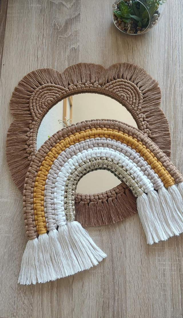 Miroir ourson marron &amp; Arc-en-ciel &quot;Ambre&quot; - Déco bohème macramé Fait main - Chambre enfant