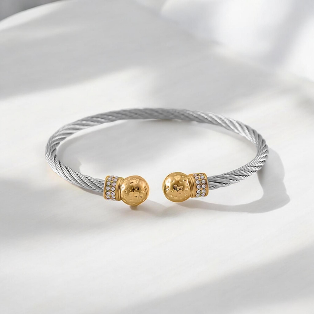 Stunning Dual Metal Strachable Bangle.