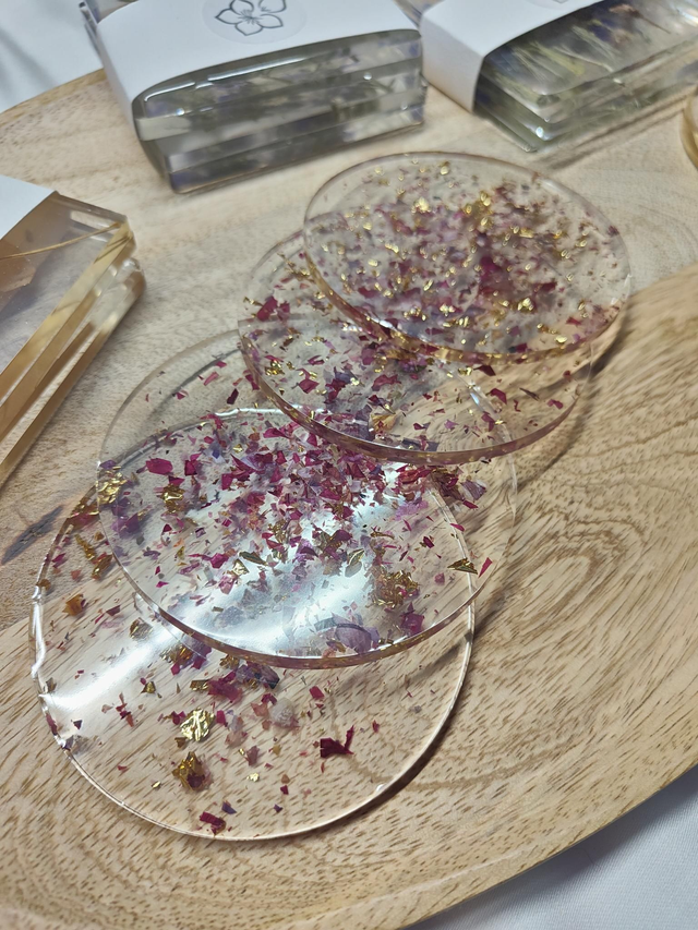 Sous-verres fleurs et résine