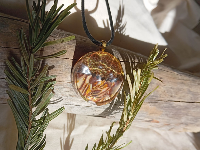 Collier rond fimo + résine