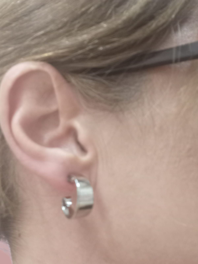 Orecchino acciaio mezzo cerchio