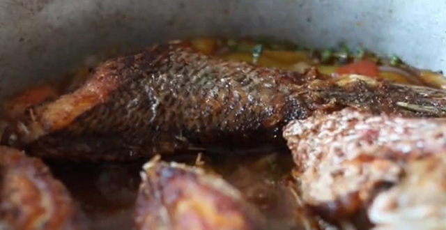 Brown Stew Headless Red Fish Small Tray (5 Whole Fish)