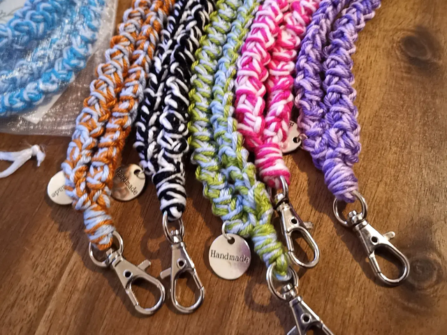 Handykette, gehäkelt, Schlüsselband, phone chain, Band, Geschenk, handmade - Wunschanfertigung