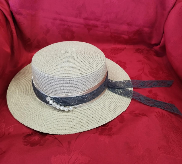 Chapeau Polly beige dentelle grise