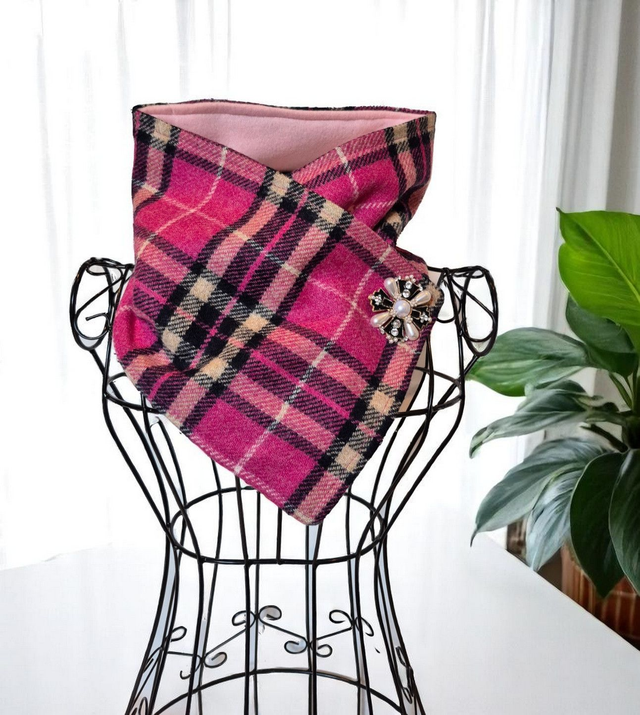 Pink Plaid Cozy Wrap (1)