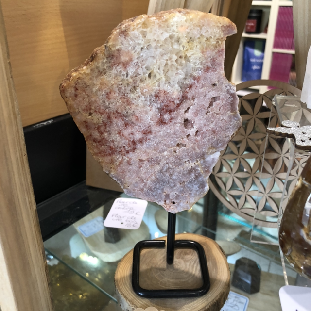 Améthyste rose sur pied