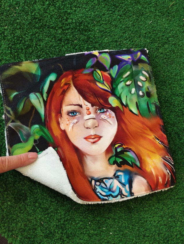 Serviette visage - motif Amazone (Les bizarreries de Rébecca)