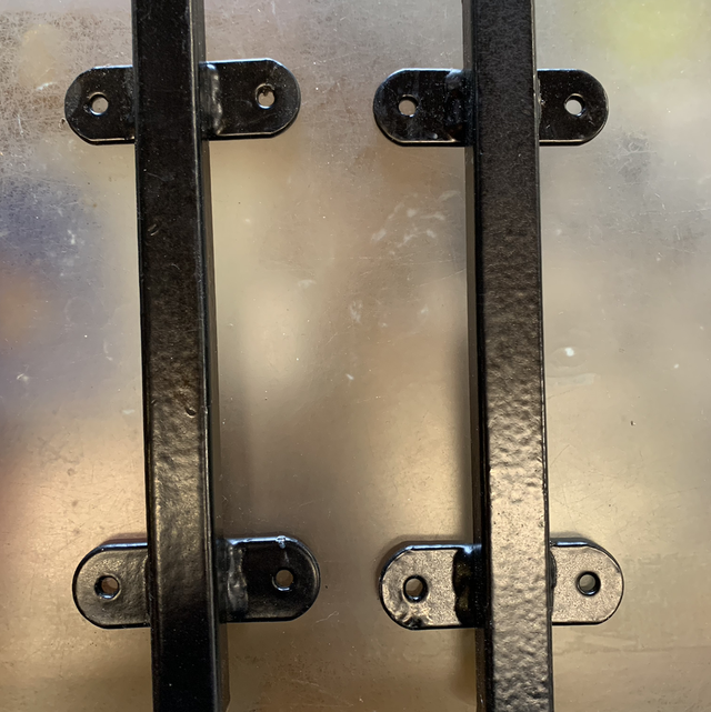 Stubbs Door Grille Sockets