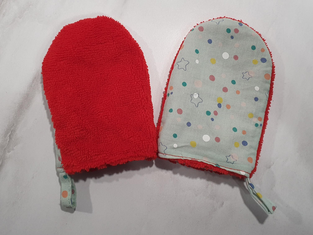 Gant de toilette enfant rouge ♻️