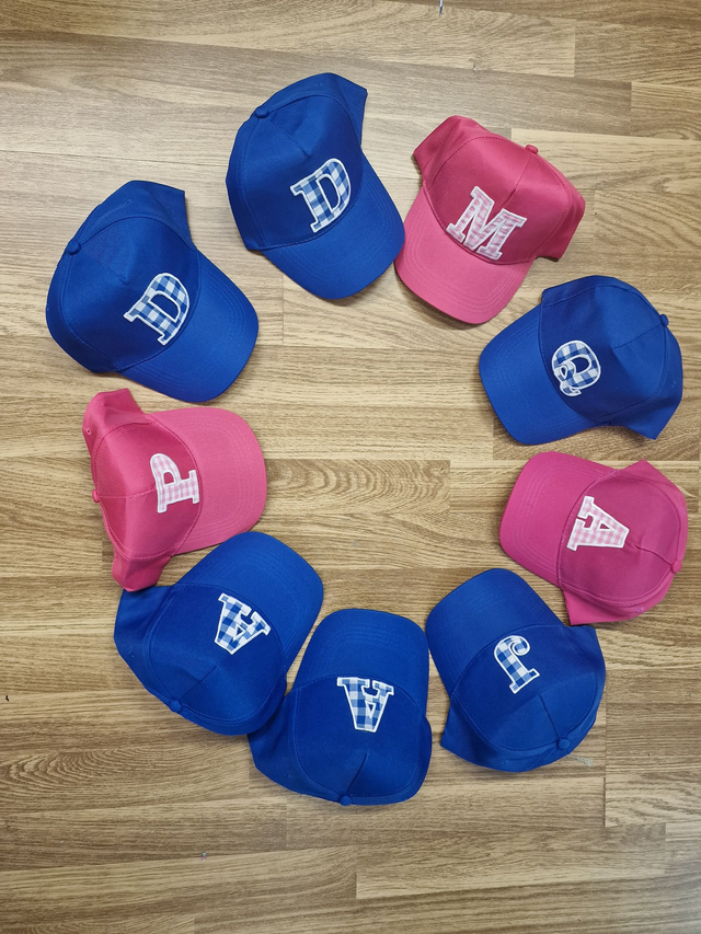 GORRAS INICIAL BORDADA