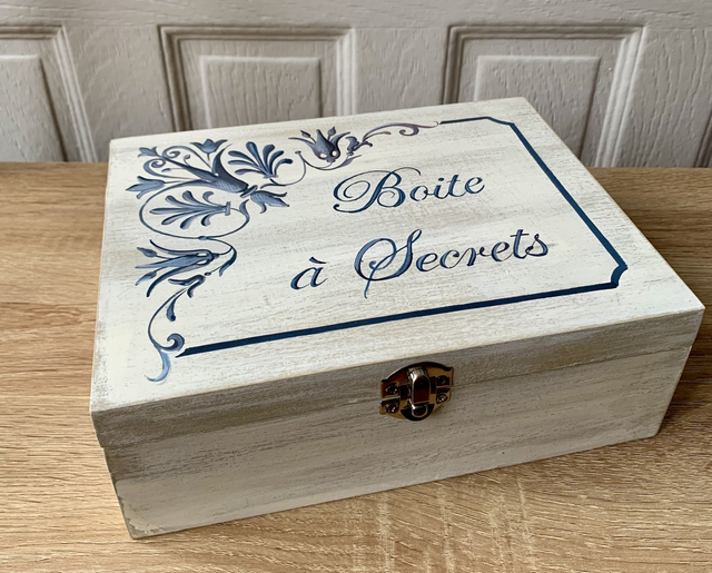Boite de rangement en bois "boite à secret" n°1