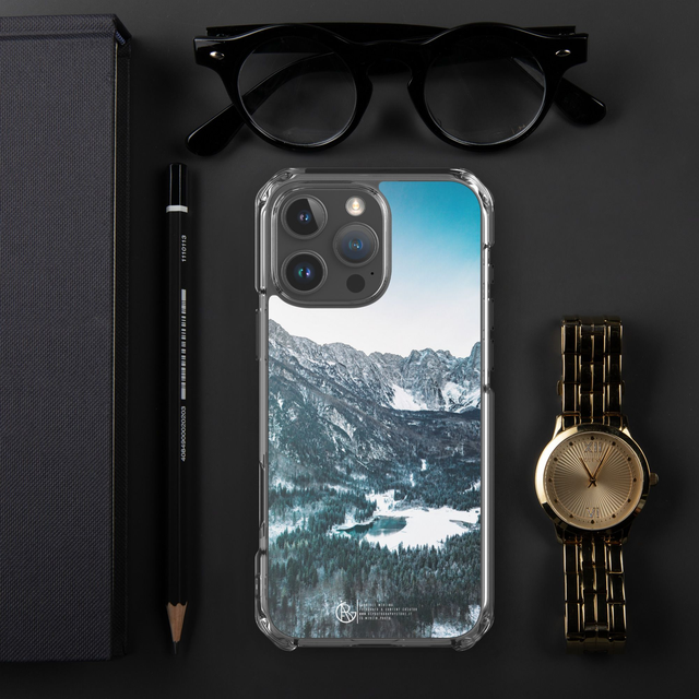 Cover iPhone in silicone mountain view lake winter