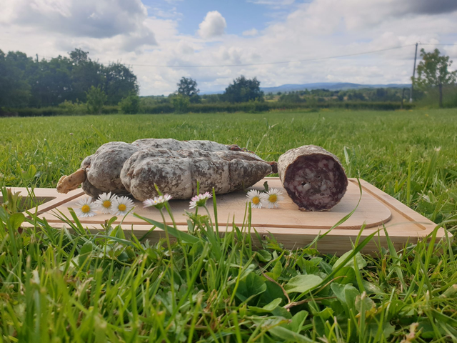 saucissons de Boeuf et Gras de Porc