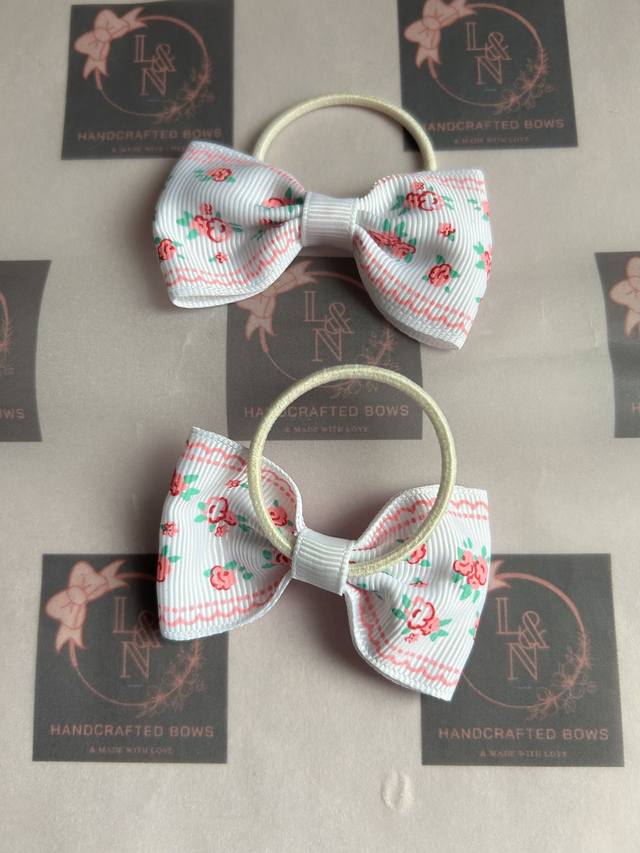 White &amp; Pink Flower Bobbles