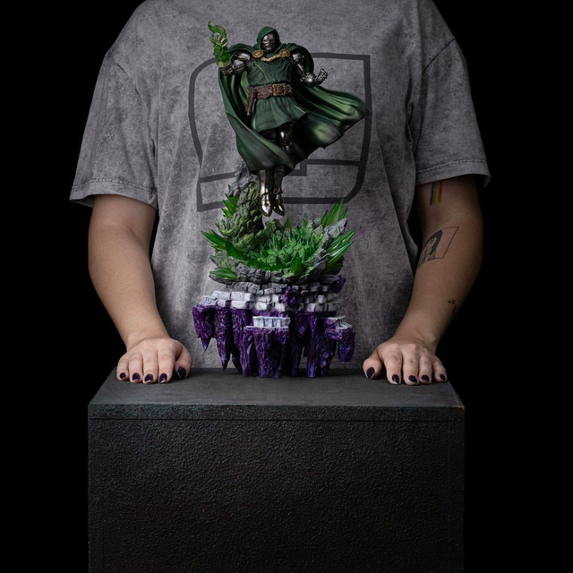 The Infinity Gauntlet Marvel Legends Diorama Statue 1/10 Doctor Doom Deluxe Edition 42 cm     arrivo fine marzo 2026