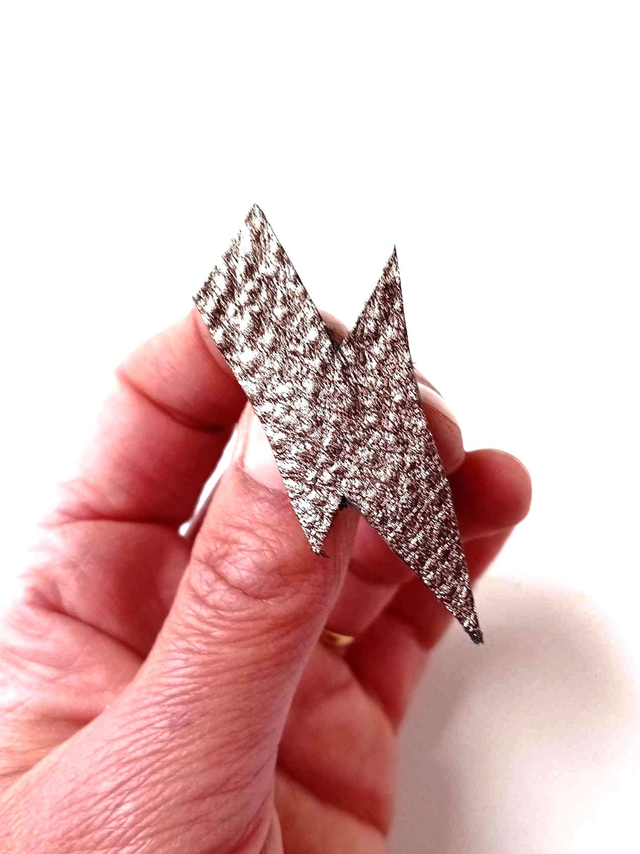 Broche en chute de SIMILICUIR et CHAMBRE à AIR de tracteur - Rock - Pièce Artisanale et Unique 