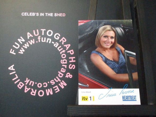 Tricia Penrose (Gina Ward) Original Pre-Print Yellow &amp; Black Heartbeat 6x4 Cast Card