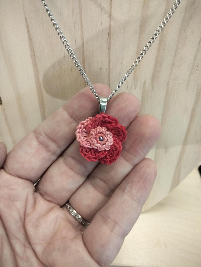 Collier &quot;Flo&quot; - variation de rouge clair