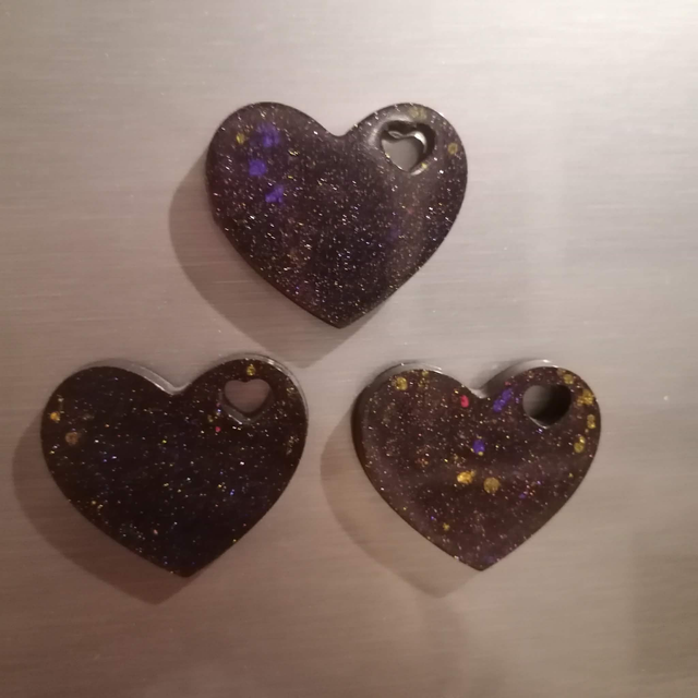 Lot d’aimants décoratifs – Cœurs scintillants en époxy