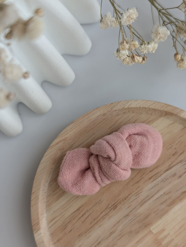 Barrette Noeud Romie rose pétale