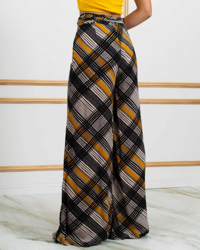 Calça Miss Misses com Zíper e Fenda Cor Mostarda