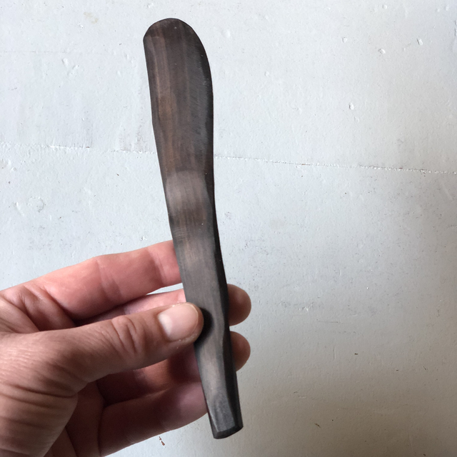 Petit couteau en ébène 