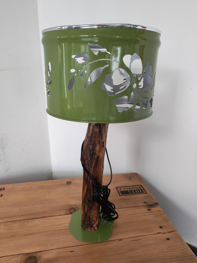 Lampe en bois flotté 
