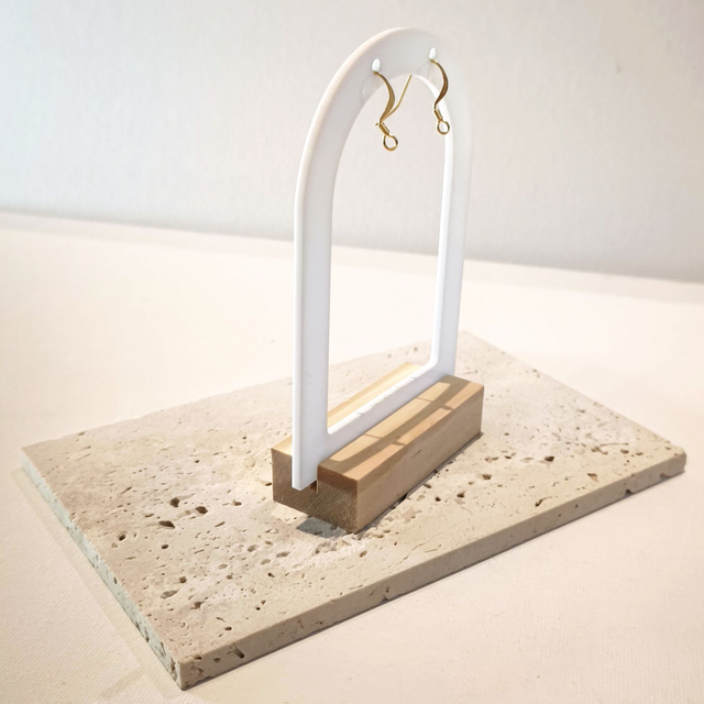 Boucles d’oreilles dorées 18K – Acier inox hypoallergénique – Personnalisables avec charm’s 