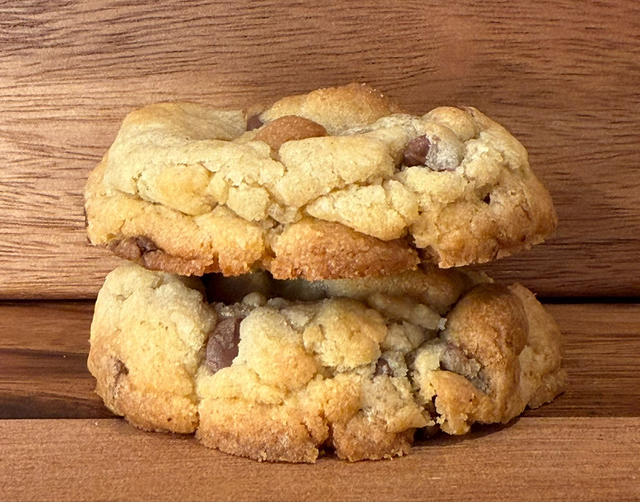 6 Classic Milk Chocolate Chip Sourdough Cookies