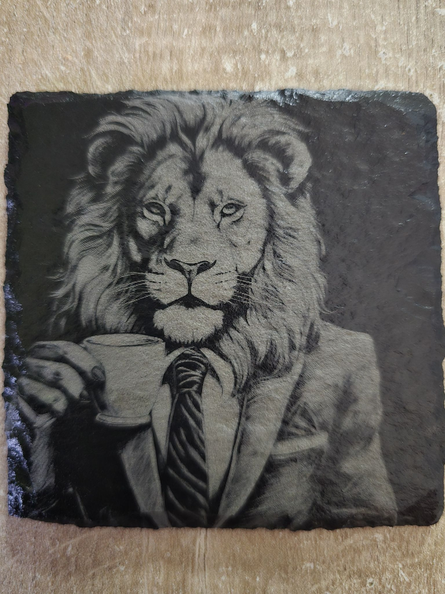 Animaux professionnels buvant du café