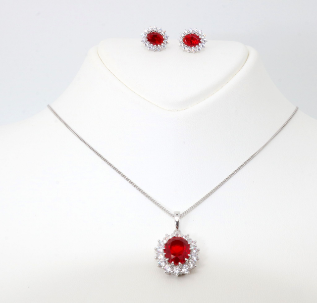 Strahlende Eleganz – Kamelie rot - Zirkonia-Schmuckset aus rhodiniertem 925er Silber