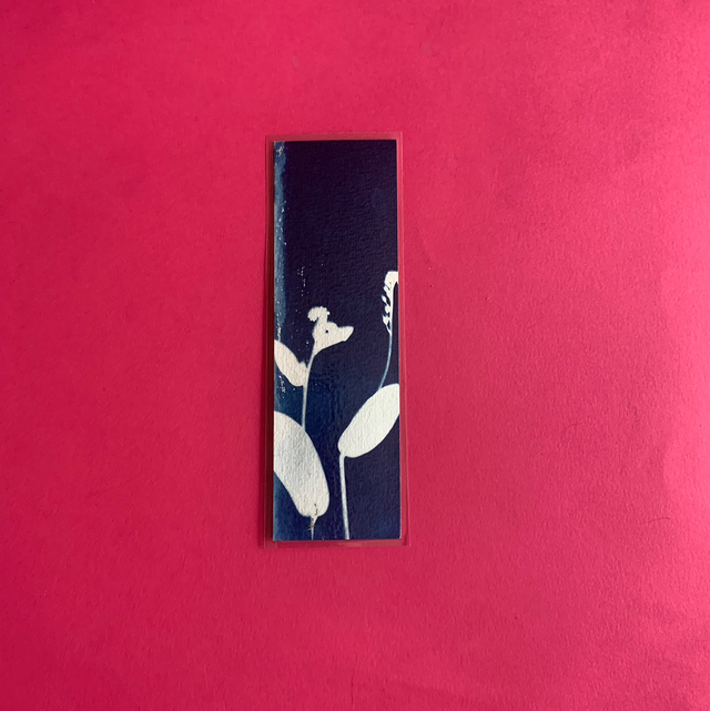 Marque page cyanotype végétal original sur papier épais et plastifié