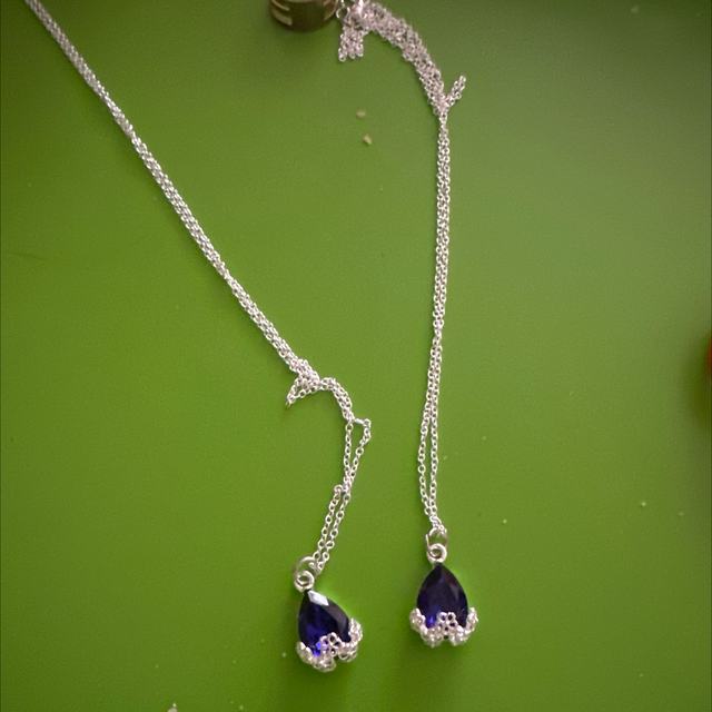 Hollow Pendant Necklace (Dark Blue)