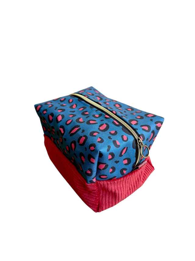 Trousse de toilette carré - tissu intérieur imperméable - LEOPARD velours rouge + pétrole