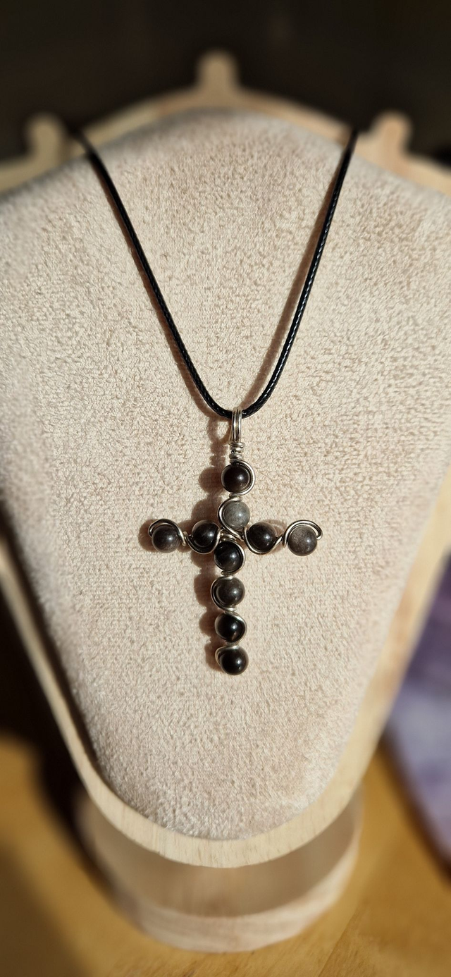 Kreuzkette in verschiedenen Farben    Halskette, Kreuz, Edelsteine