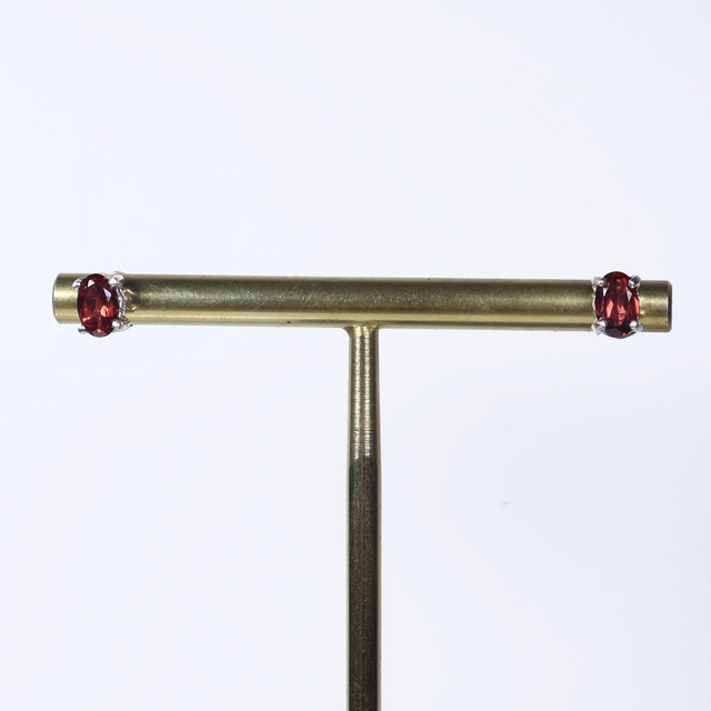 Pair of Vintage Sterling Silver 925 Small Dainty Delicate 5x4mm Oval Cut Red Garnet Gemstone Januray Birthstone Stud Earrings