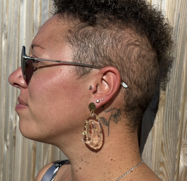 Boucles d’oreilles Résine, acier inoxydable doré et feuille d’or