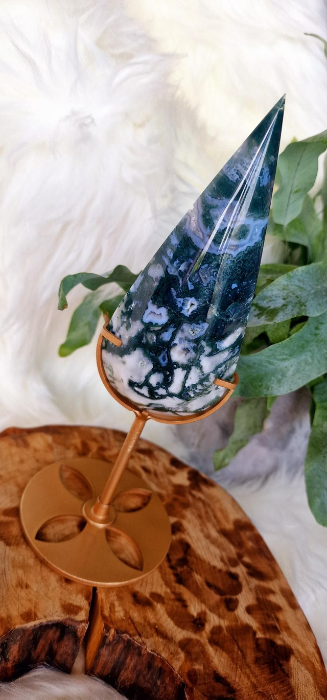 Moss Agate Tear drop on stand 225g