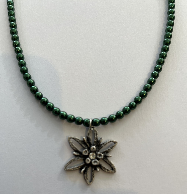 Collier Edelweiß / Stein Perlen